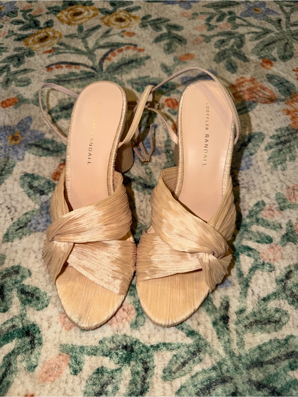 Loeffler Randall Reed Almond Pleated Twist Heel, Size 9 - Picture 4 of 10